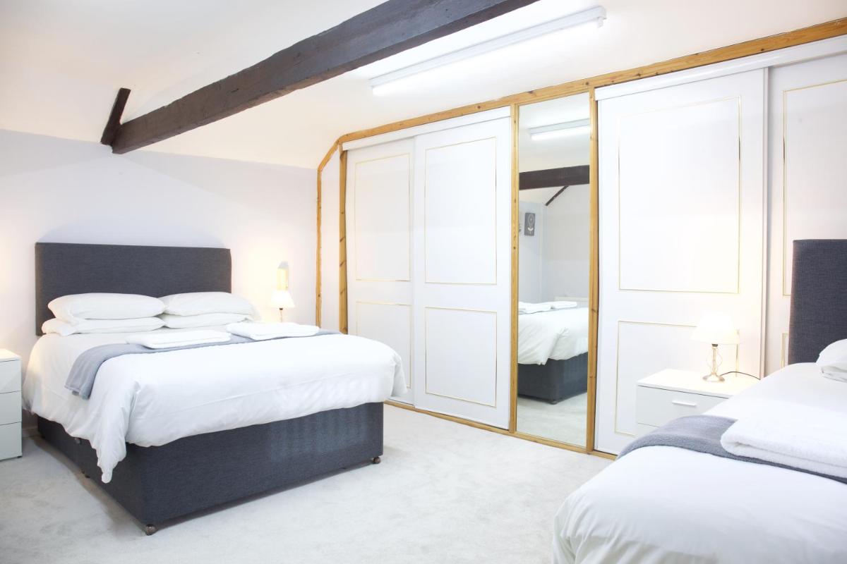 The Coach House - Housity