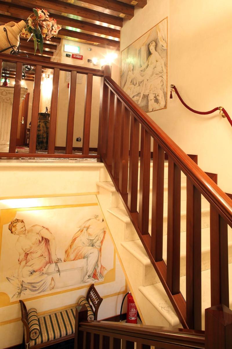 Hotel Tabina - Housity