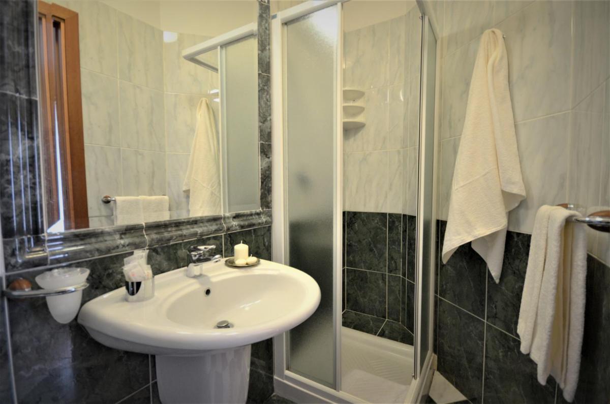 ALI HOTELS - Palace - Housity