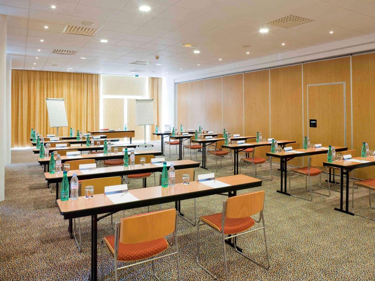 Espace de conférence ou salle de réunion dans l'établissement Novotel Senart Golf De Greenparc