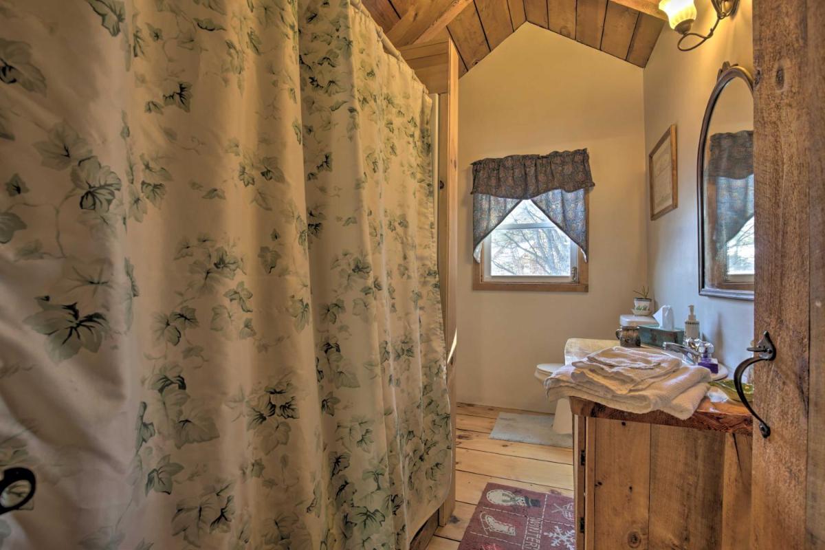 Cabin Private Hot Tub, Walk to Pats Peak Ski Area - Housity