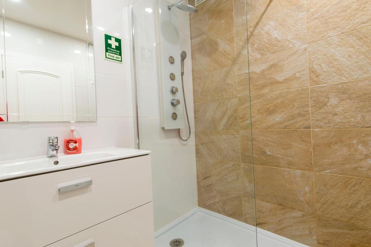 Casa do Barco, Vista Praia Armação Pêra - Housity