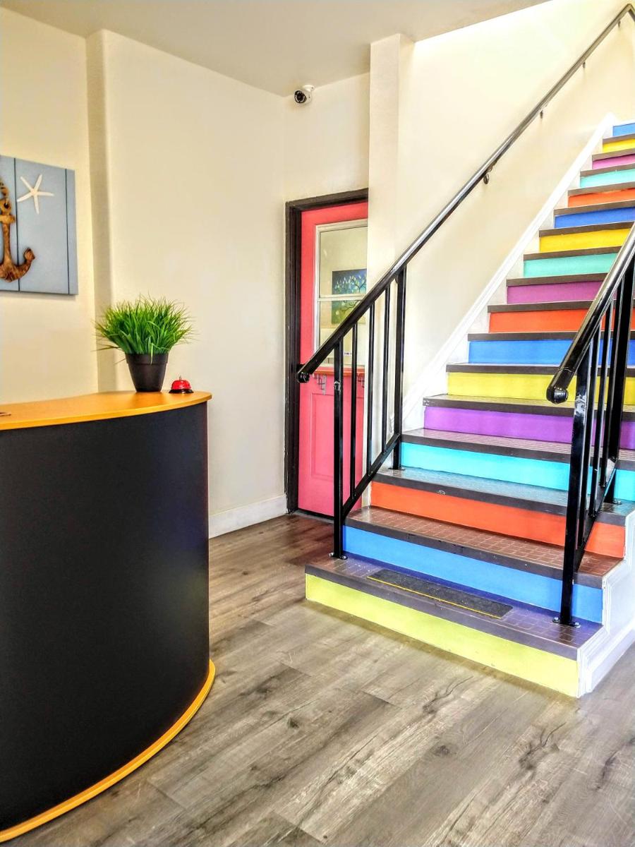 Anchor Pointe Inn - Housity