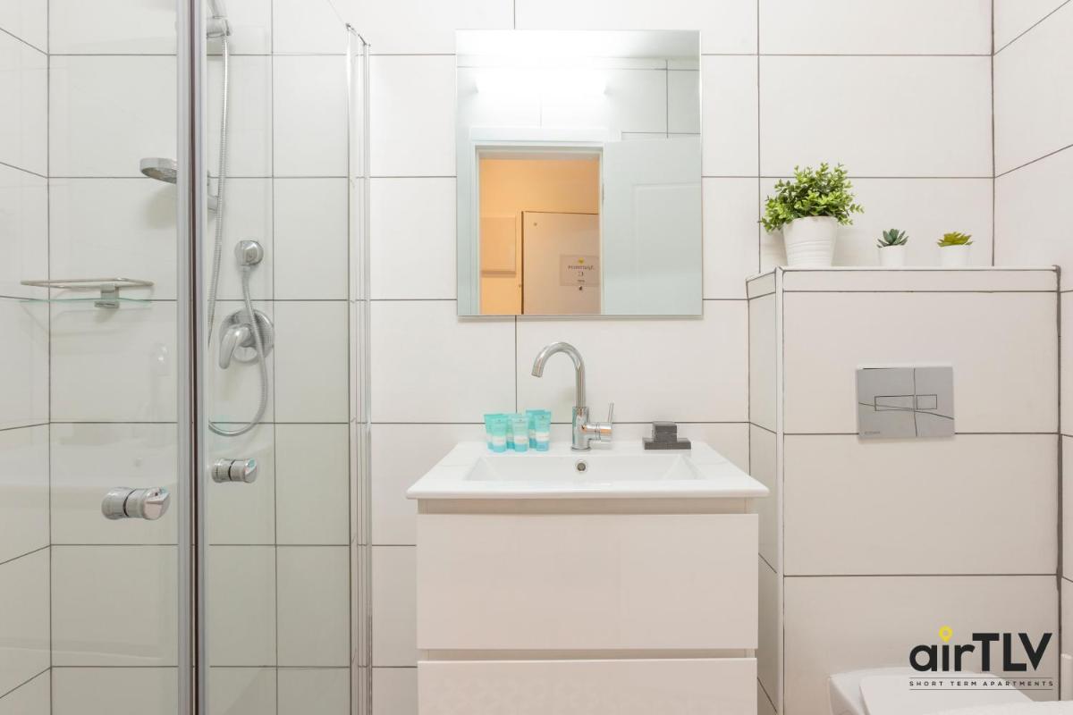 AirTLV - HaTikva Market Apartments - Housity