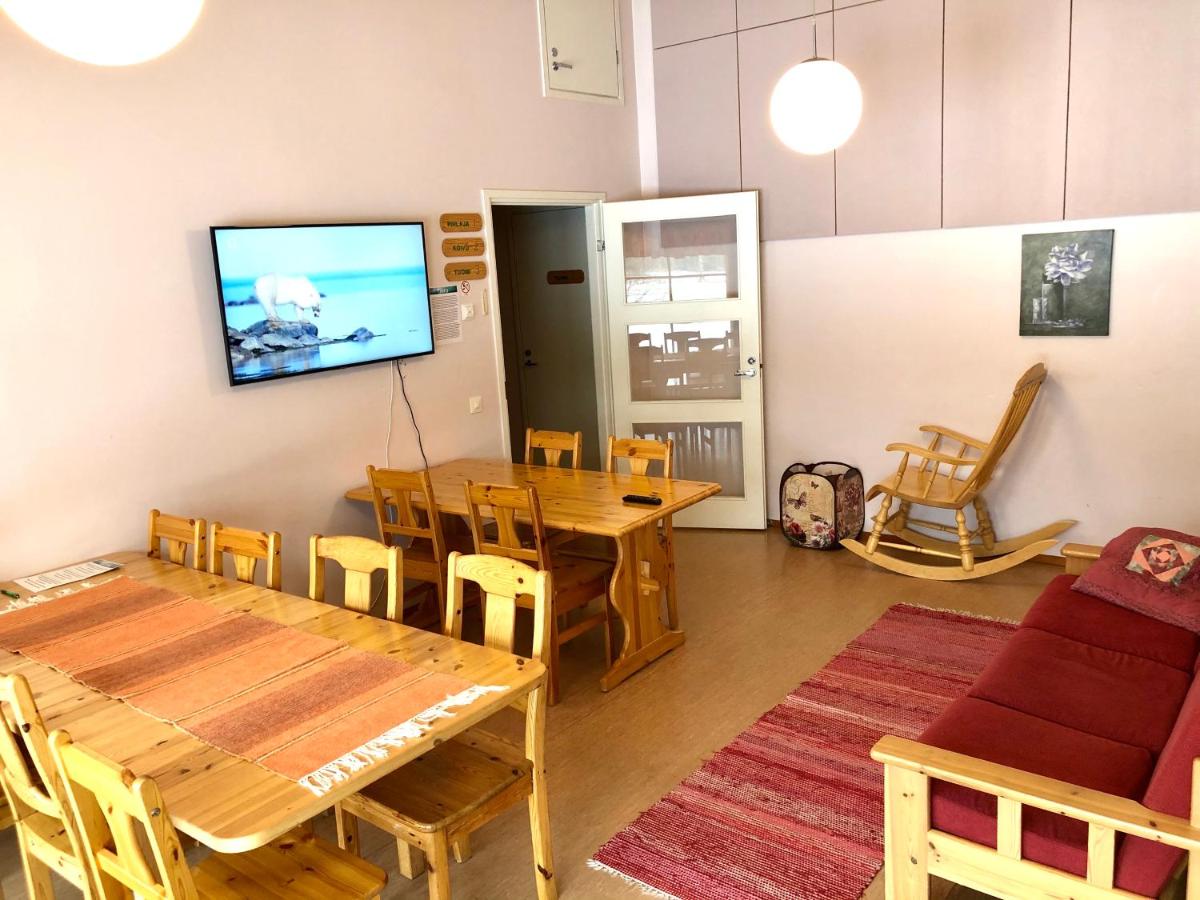Salonsaaren Lomakylä - Housity