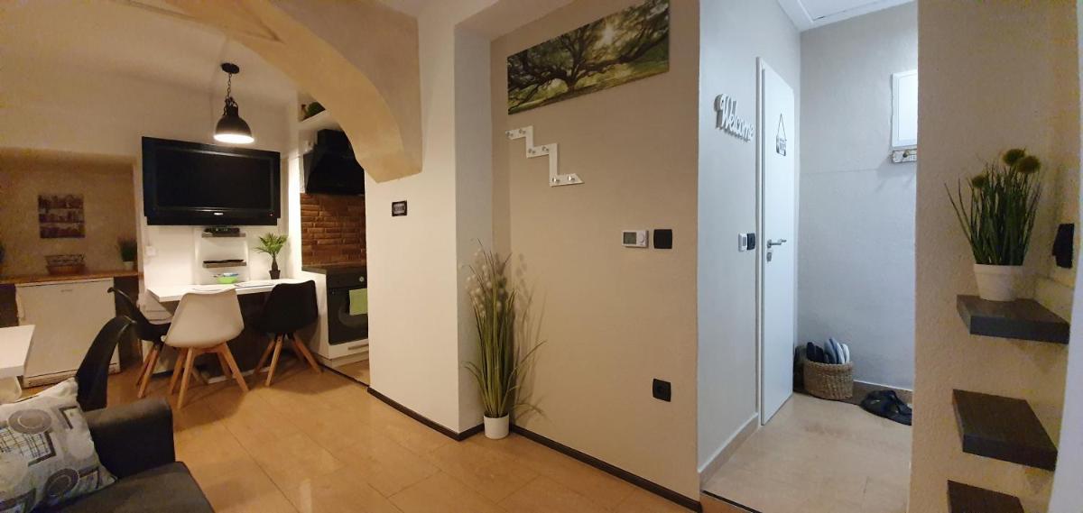 Apartment Central Station between Dragon and Triple Bridges - Housity
