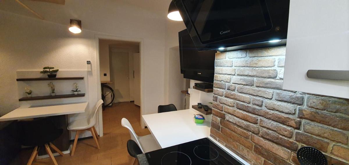 Apartment Central Station between Dragon and Triple Bridges - Housity