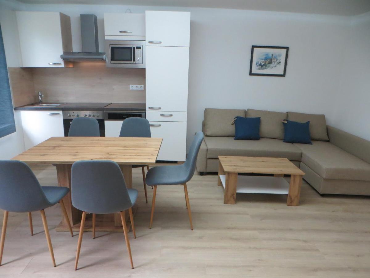 Suitetrails - Premium City Apartment Amadeus