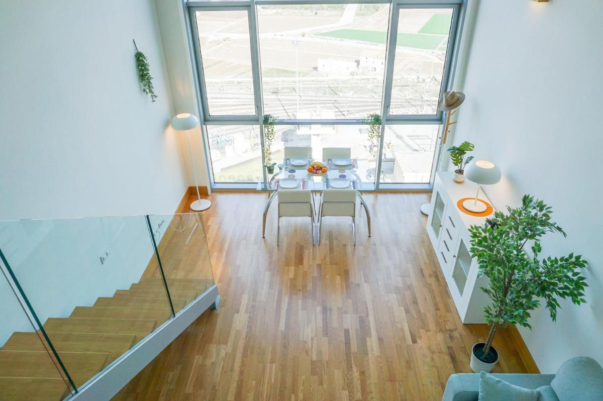 Apartamento LOFT duplex con parking Gratis - Housity