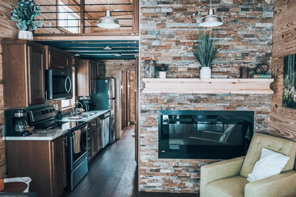 Tiny Homes at Powderhorn Mountain Resort - Housity