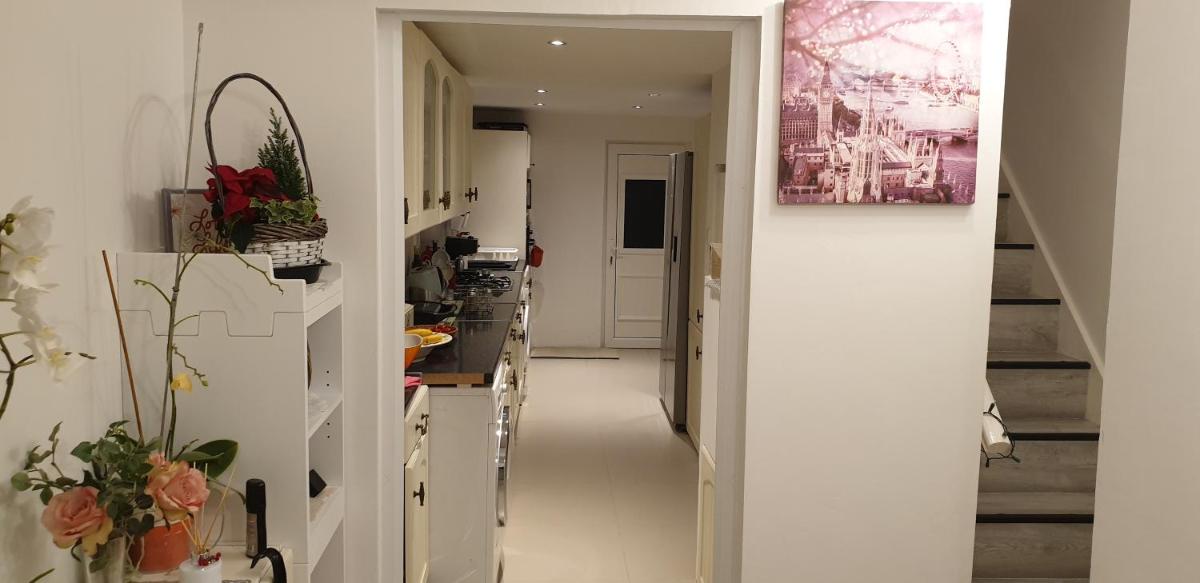 Amazing Double Liverpool - Housity