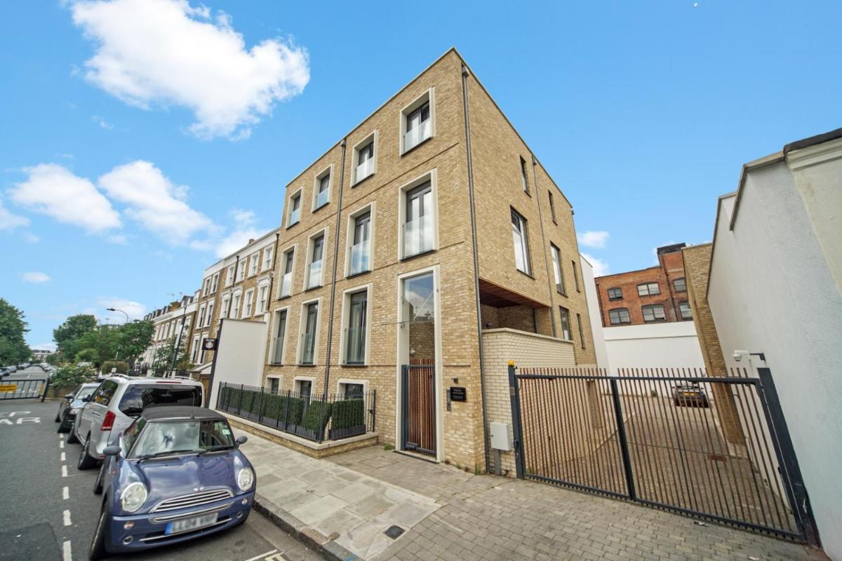 Lux Apartments in Fulham - Housity