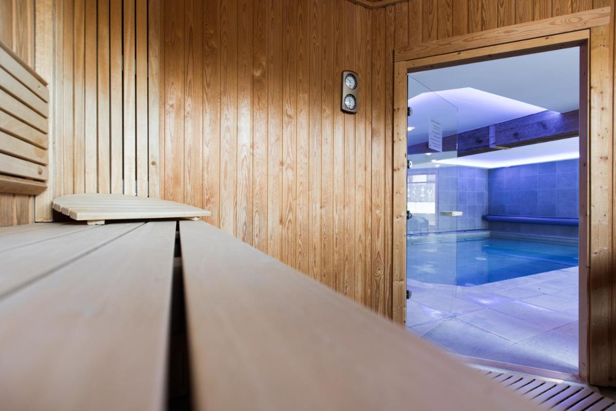 Piscine de l'établissement Les Chalets de La Griyotire ou située à proximité
