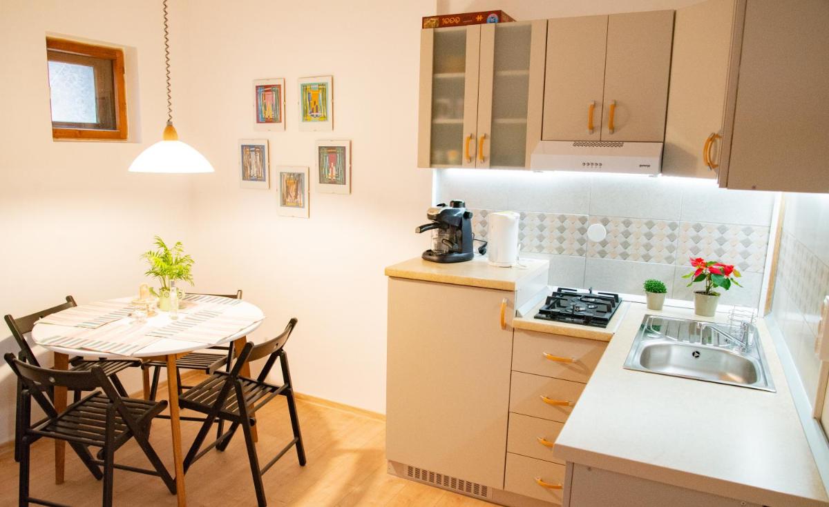 Little Art House - Housity