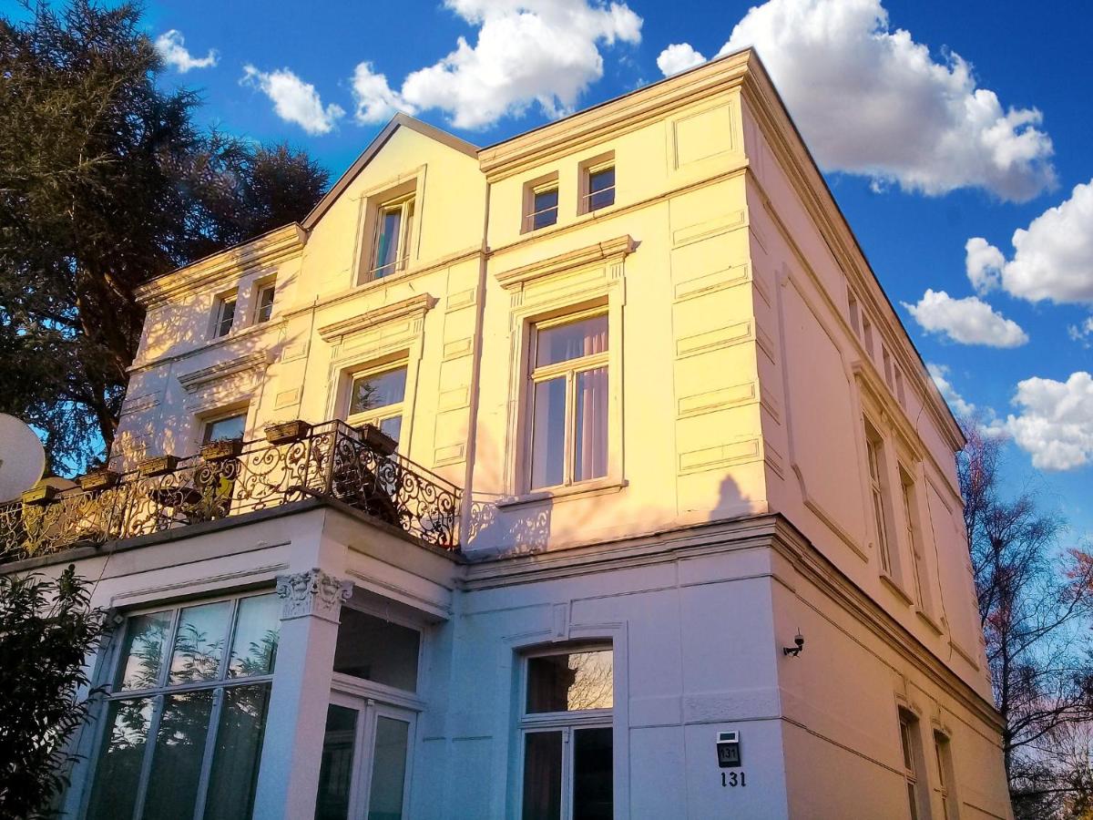 A&S Ferienwohnungen Koblenzer Strasse - Housity