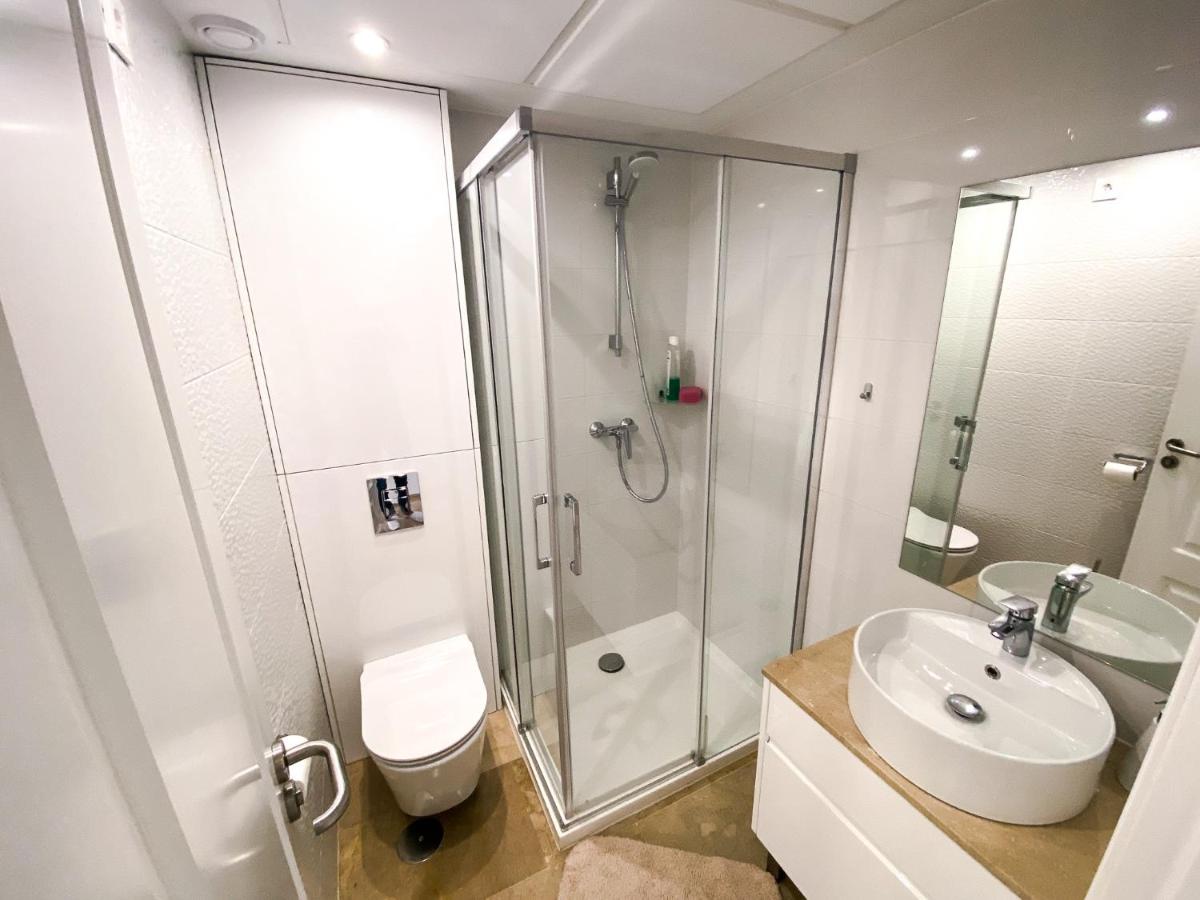 Beautiful New Apartment with Sea View - Housity
