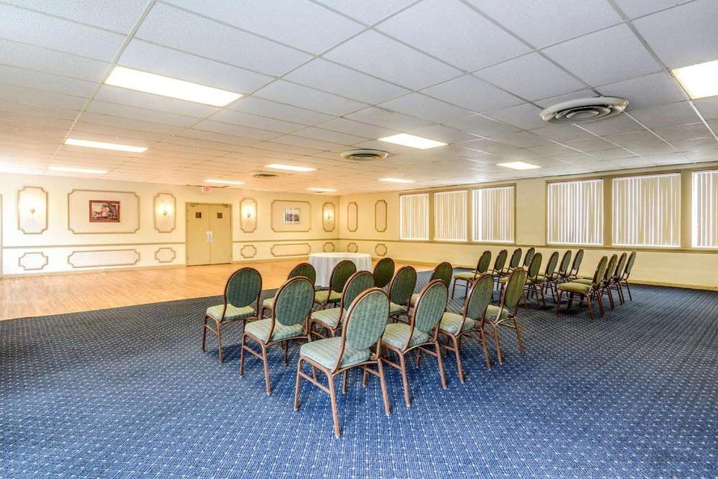 Baymont by Wyndham Front Royal Near Shenandoah National Park - Housity