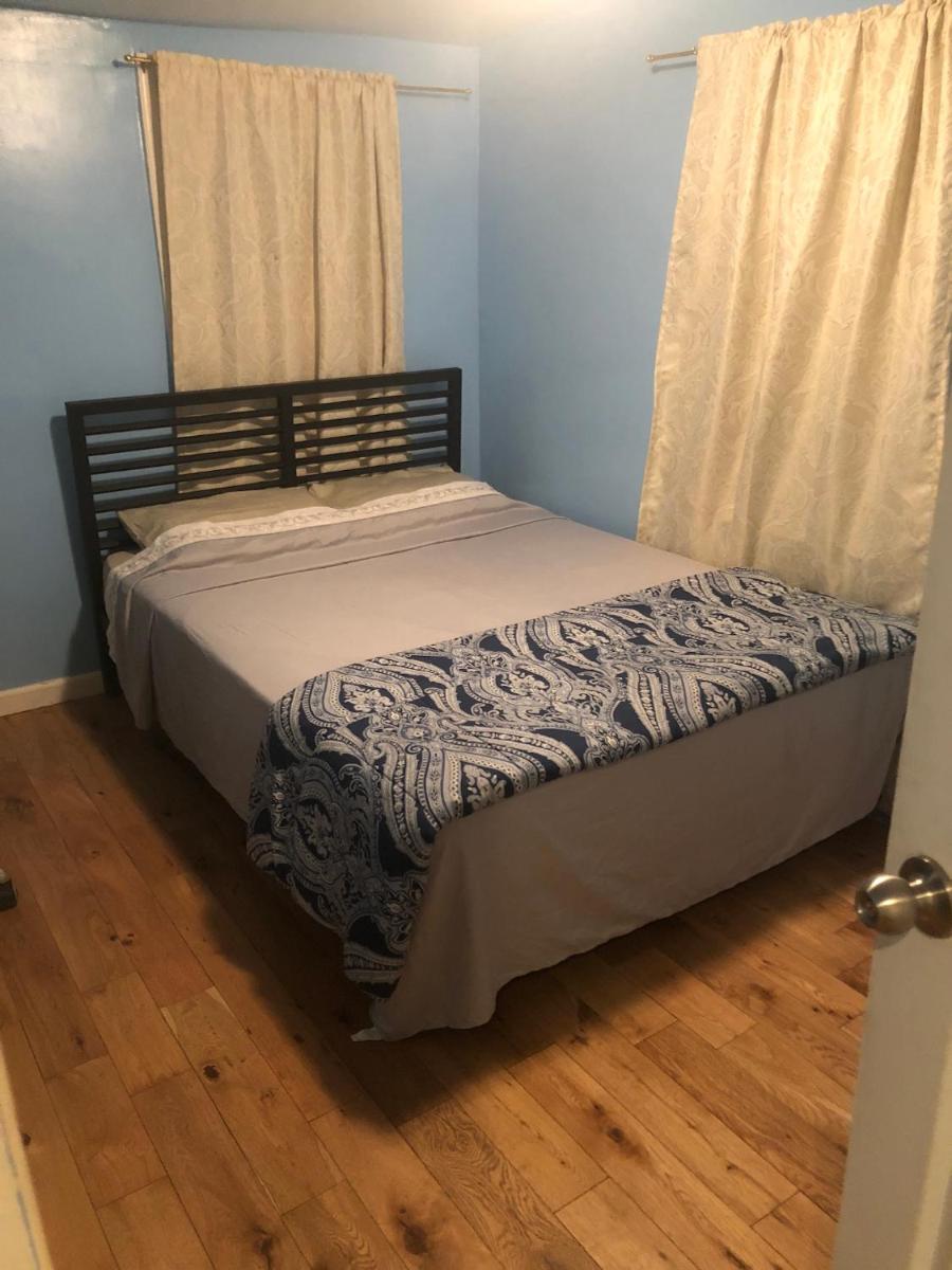 Brooklyn Blue House - Housity