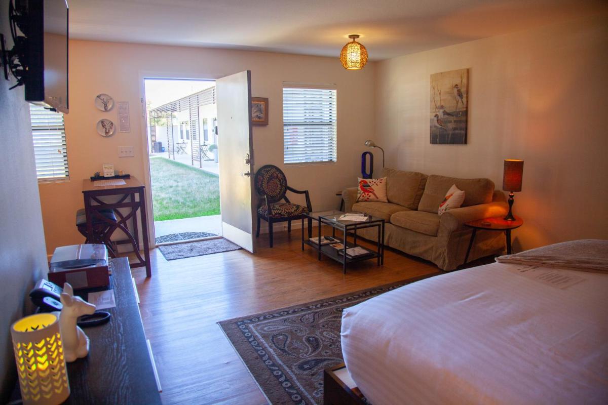 Hotel Flora and Fauna - Housity