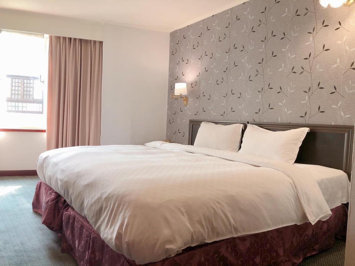 Moonlight Hotel - Housity