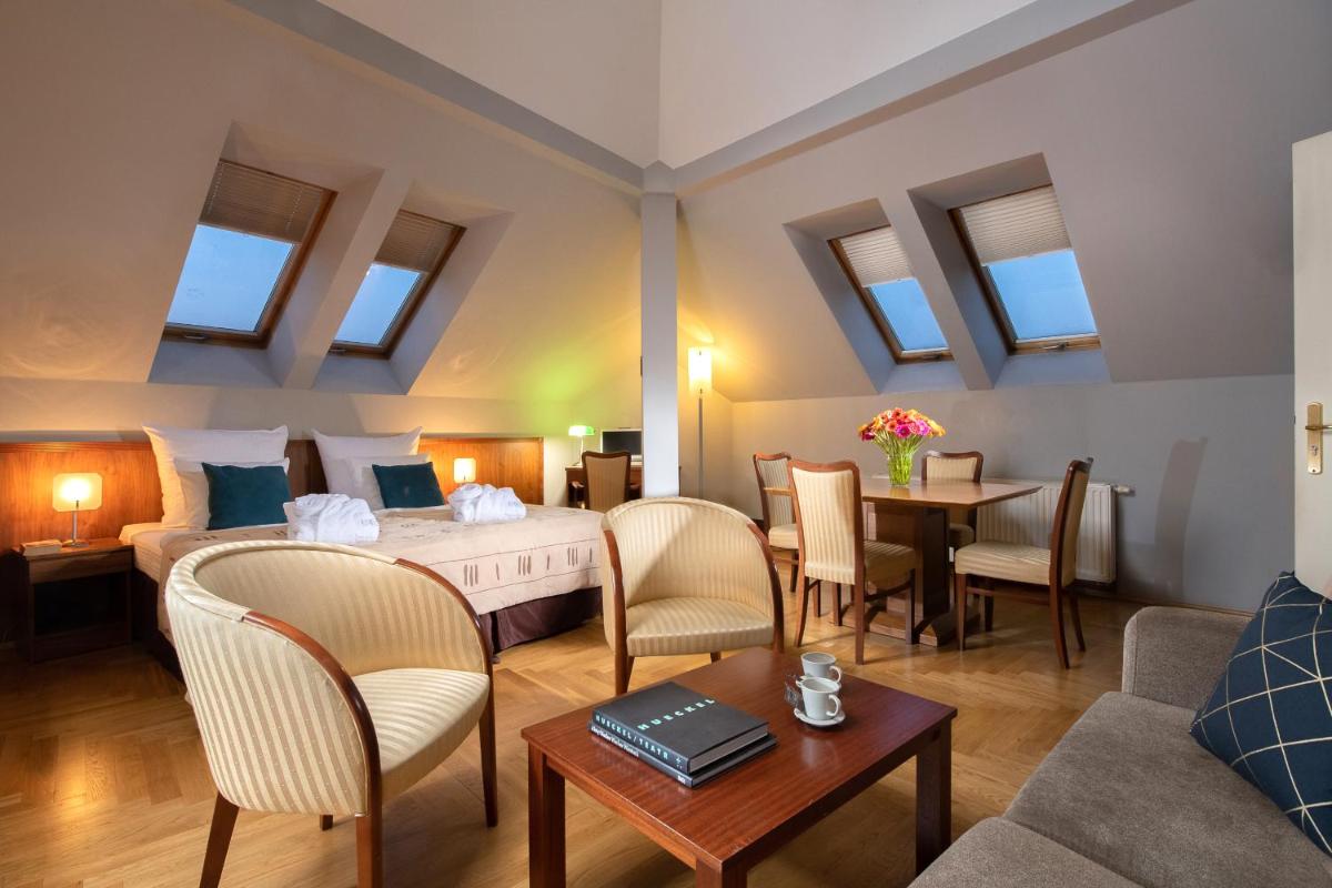 Red Brick Apartments - Housity