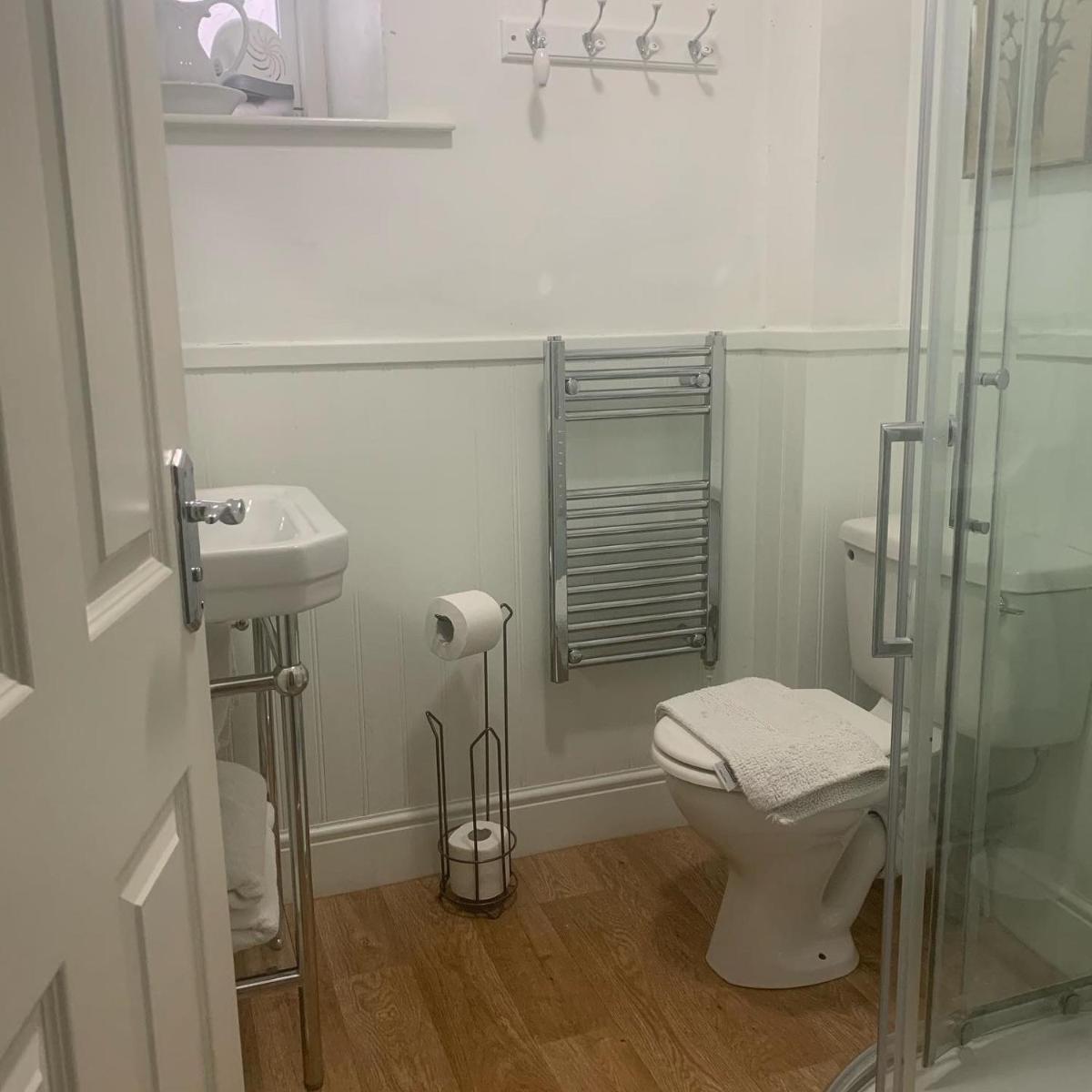 Littletown Farm Guest House - Housity