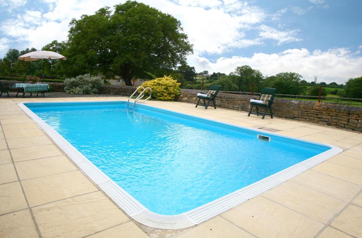 Church Farm Holiday Cottages - Housity
