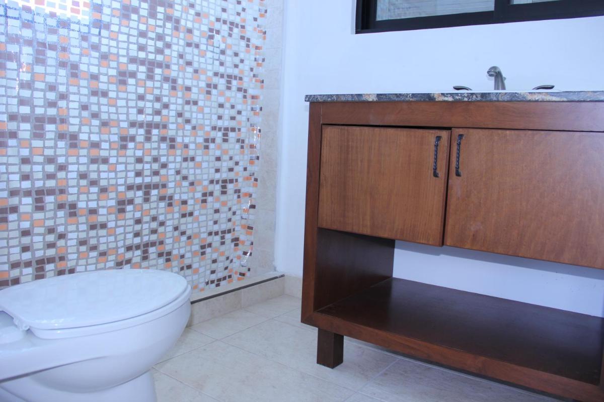 Tropicale, Non-Smoking Studios - Housity