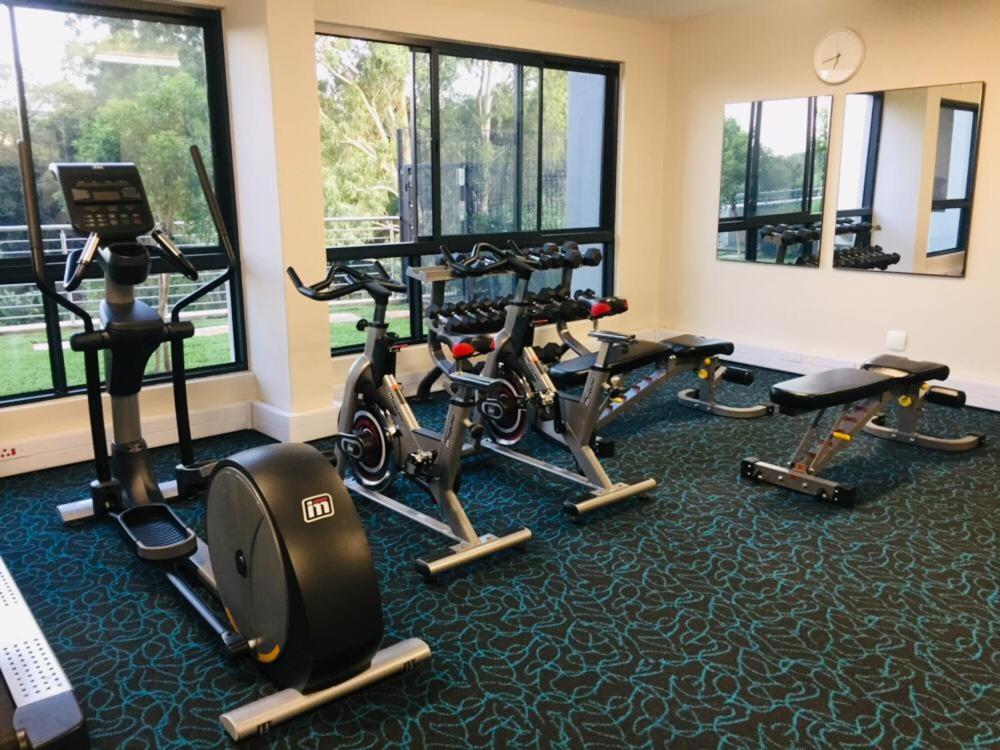 The Regency - Cosy Private Hotel Apartment - Unit 219 - Housity