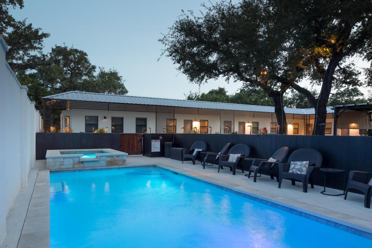 Hotel Flora and Fauna - Housity