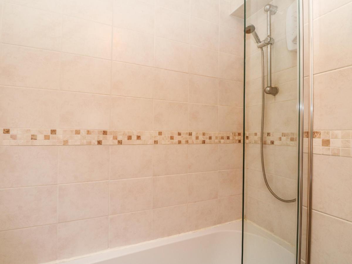 Glenfinglas Dam Cottage - Housity