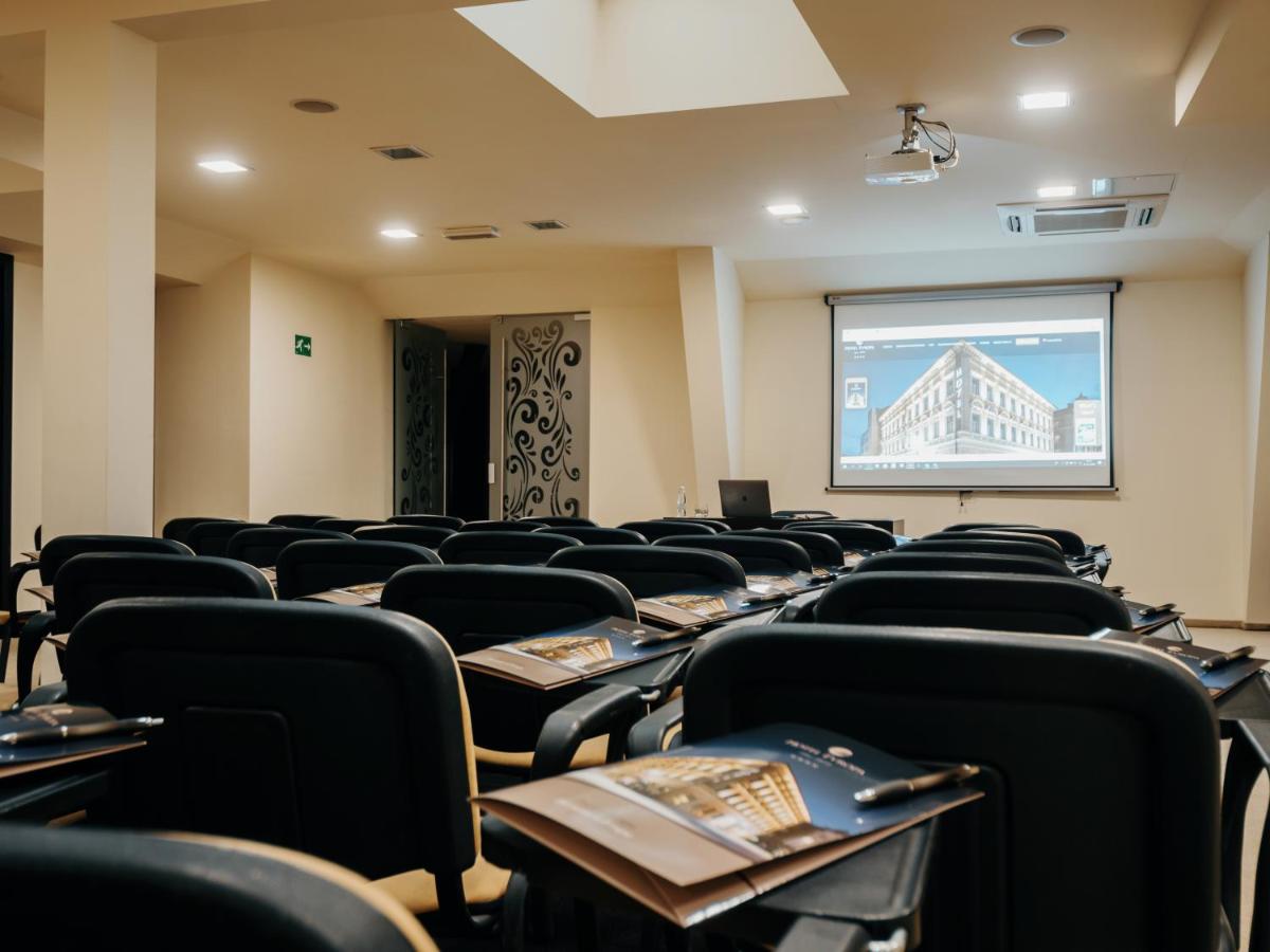 Suitetrails - Hotel Evropa