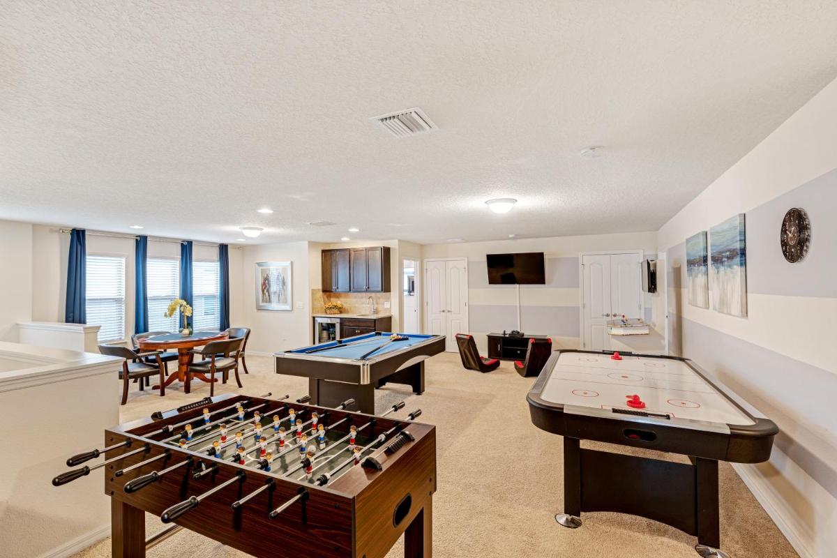 Azure Mansion - Housity