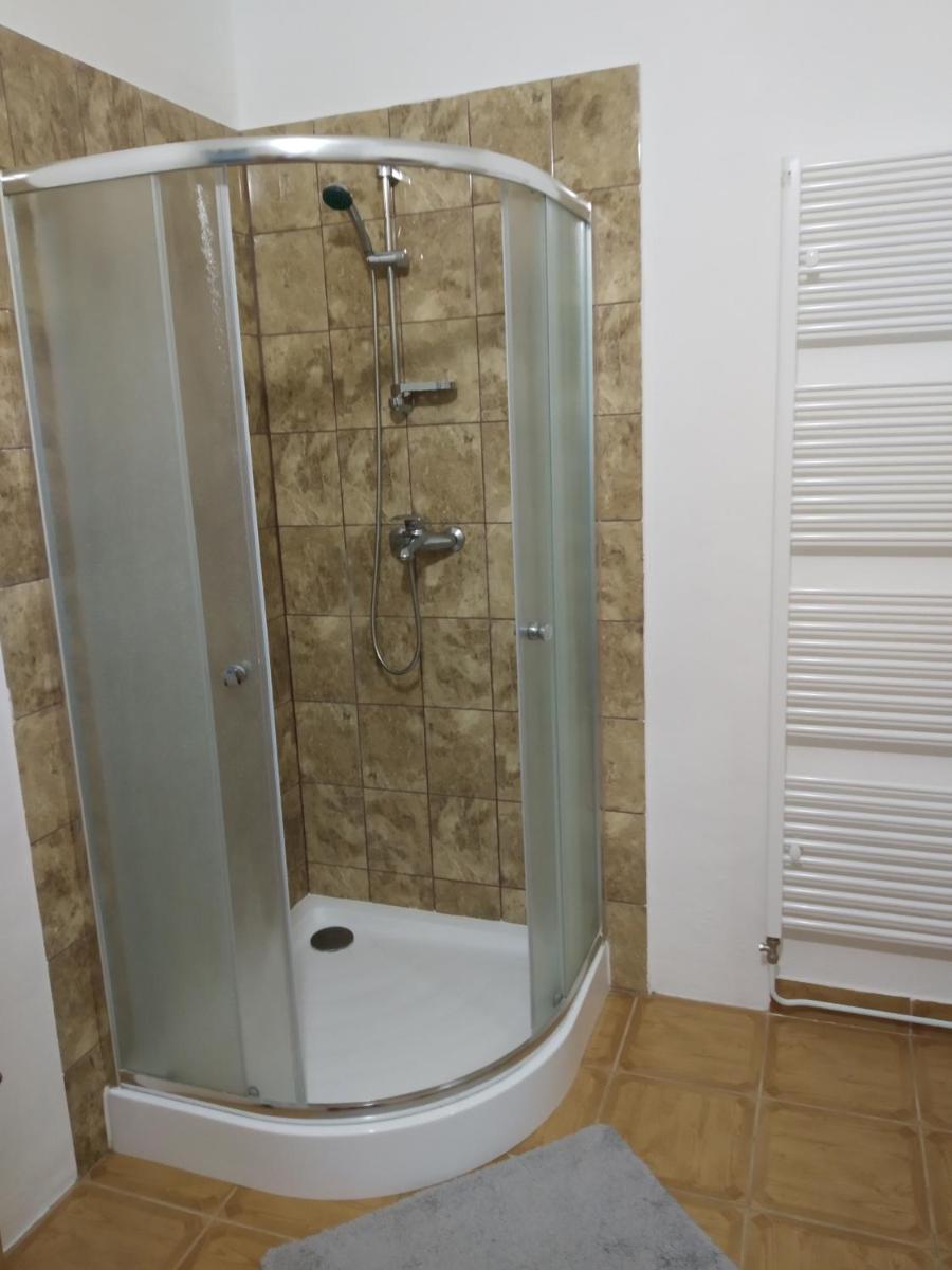 Apartmán blízko Brna s dobovými dekoracemi - Housity
