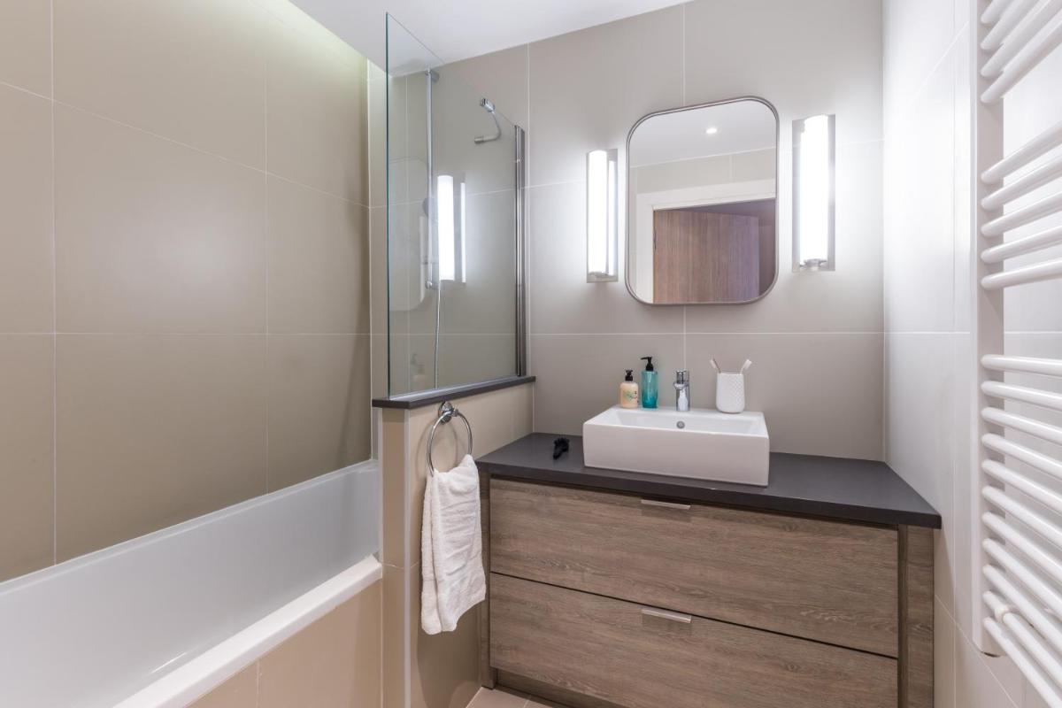 Salle de bains dans l'établissement Résidence Pierre & Vacances Premium Presqu'Ile de la Touques