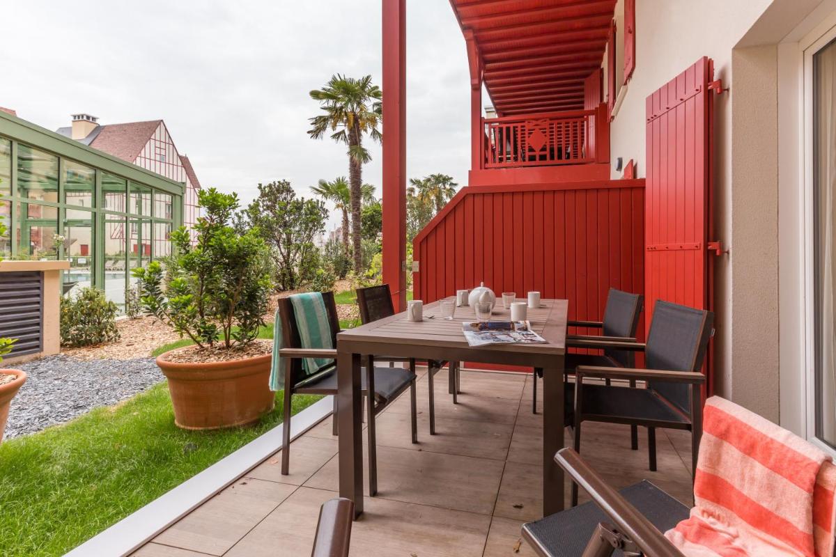 Balcon ou terrasse dans l'établissement Résidence Pierre & Vacances Premium Presqu'Ile de la Touques