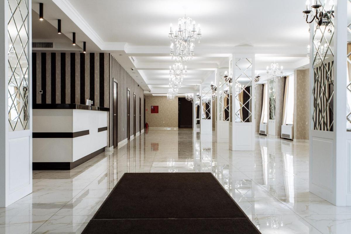 Suitetrails - Congress Hotel Verhovina