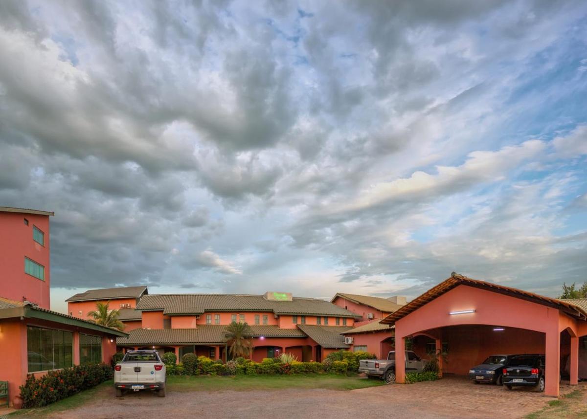 Hotel Rancho Verde - Housity
