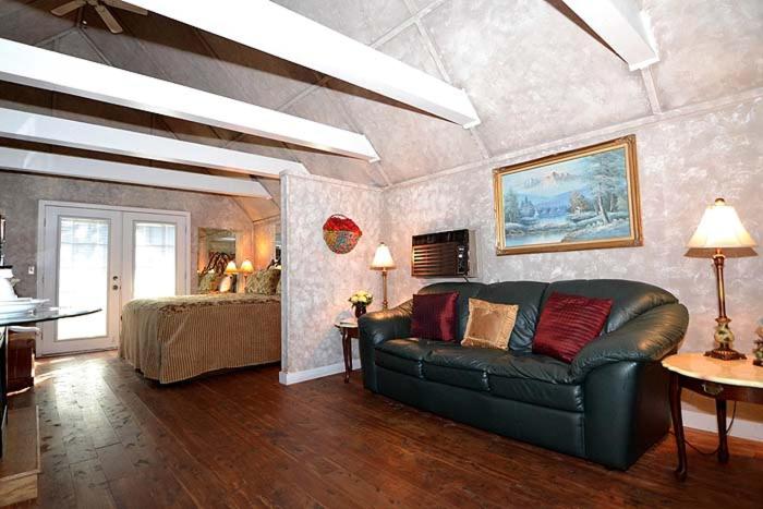 Enchanted Mountain Views - Housity
