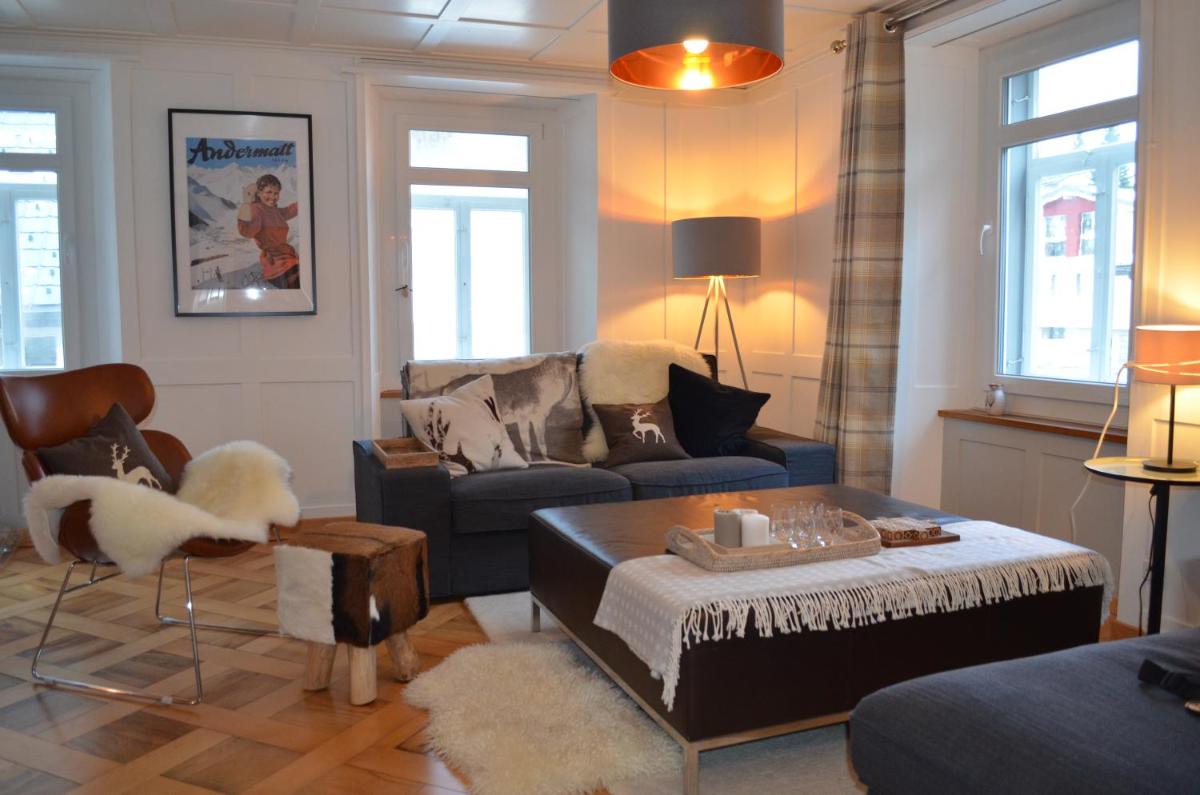 Alpine Haus - Housity