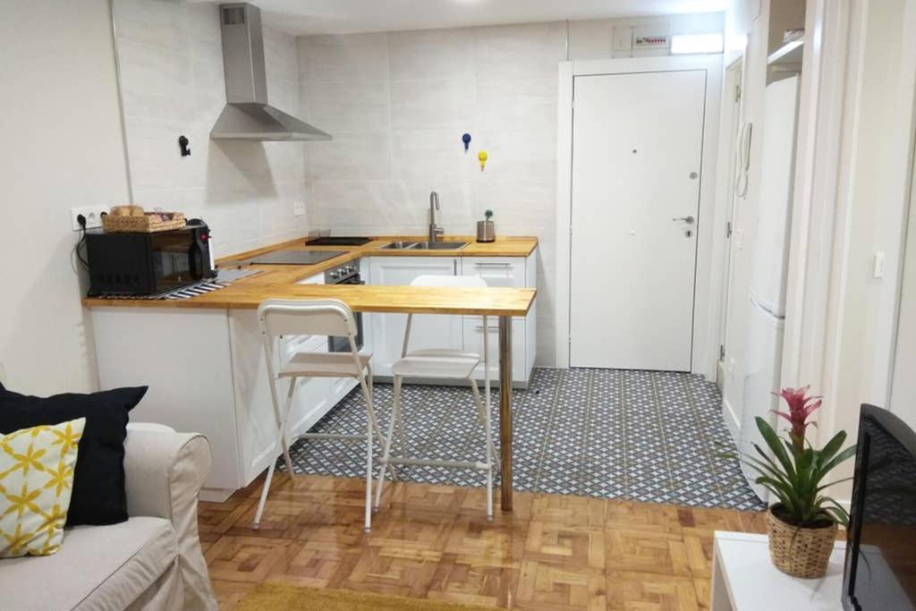 LAS SALESAS - Housity