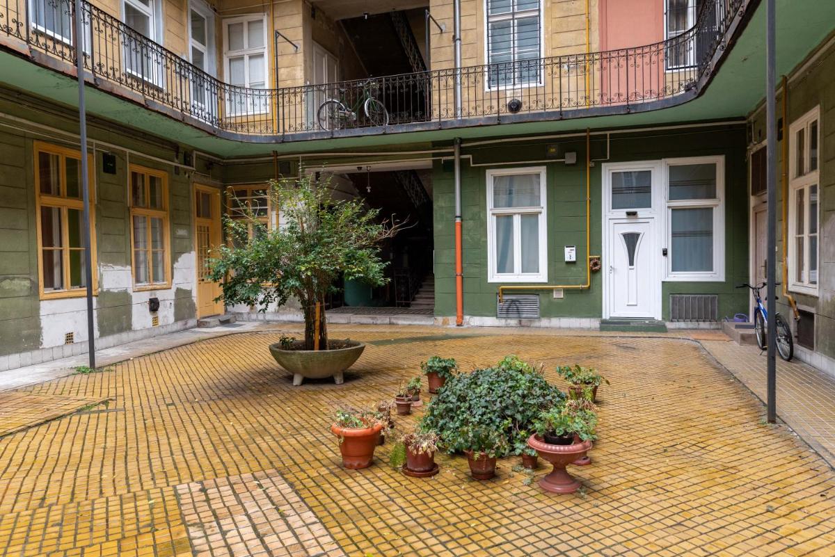 Suitetrails - Budapest Central Apartment