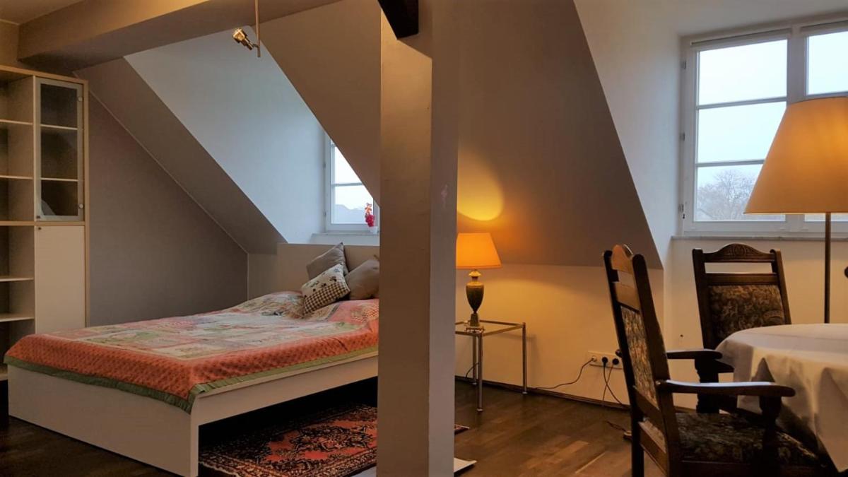 Penthouse Zimmer mit Bad EM2024 Hospitality Package - Housity