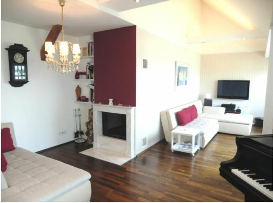 Penthouse Zimmer mit Bad EM2024 Hospitality Package - Housity