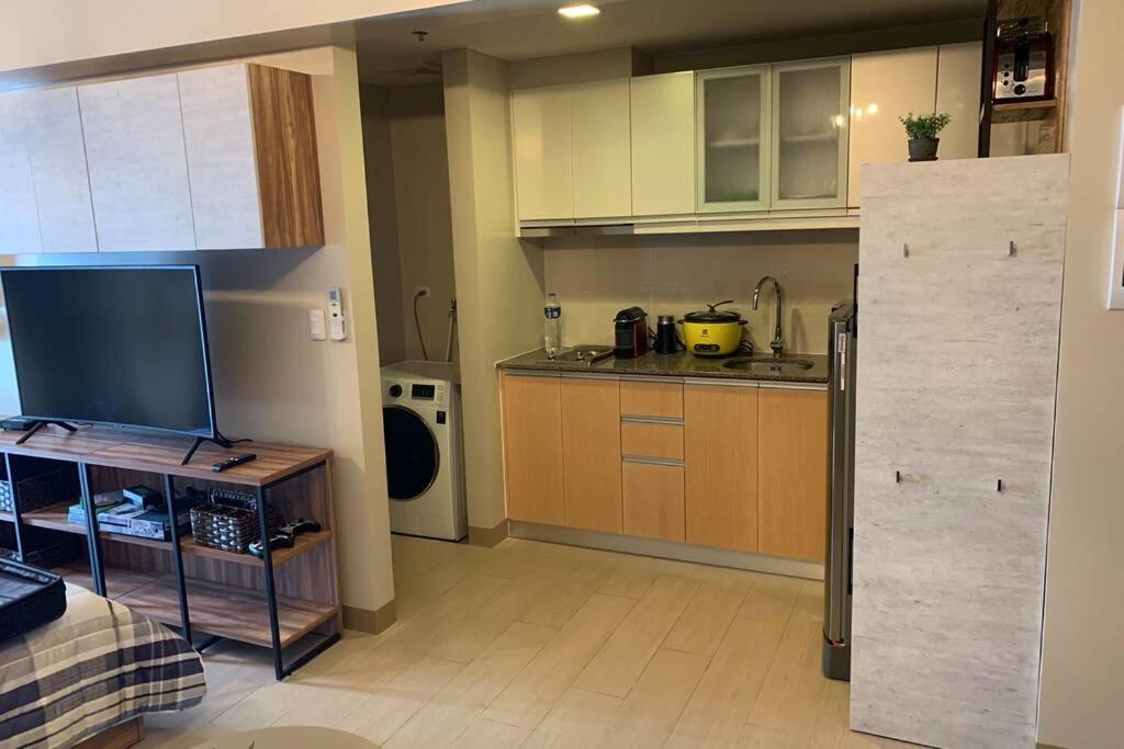 One Eastwood Avenue Tower 2 - Housity