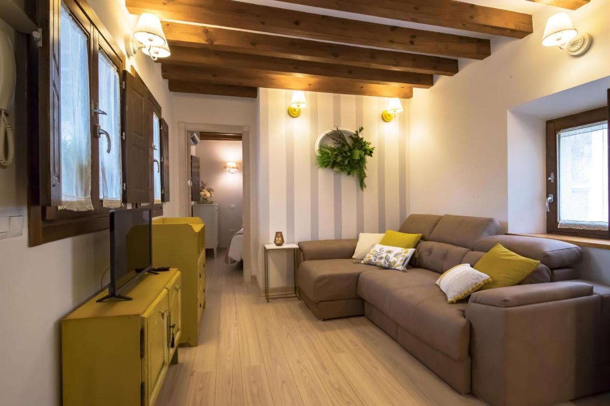 La Casa del Tránsito - Living Toledo - Hizvo