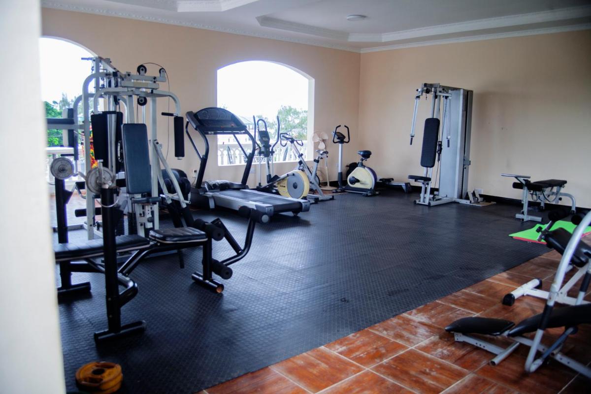Spacious Apartment near the Beach in Masaki - Housity