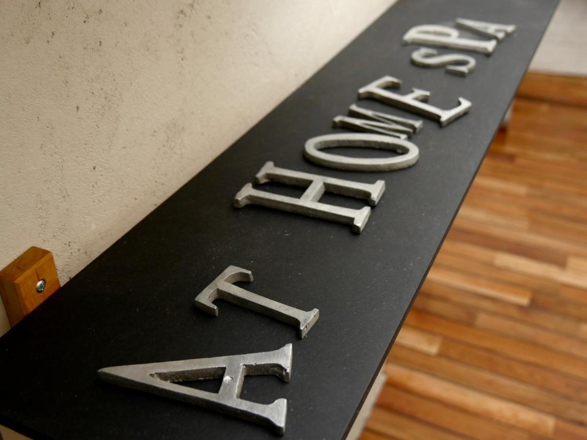 Appartement spa privatif Grenoble At Home Spa - Housity