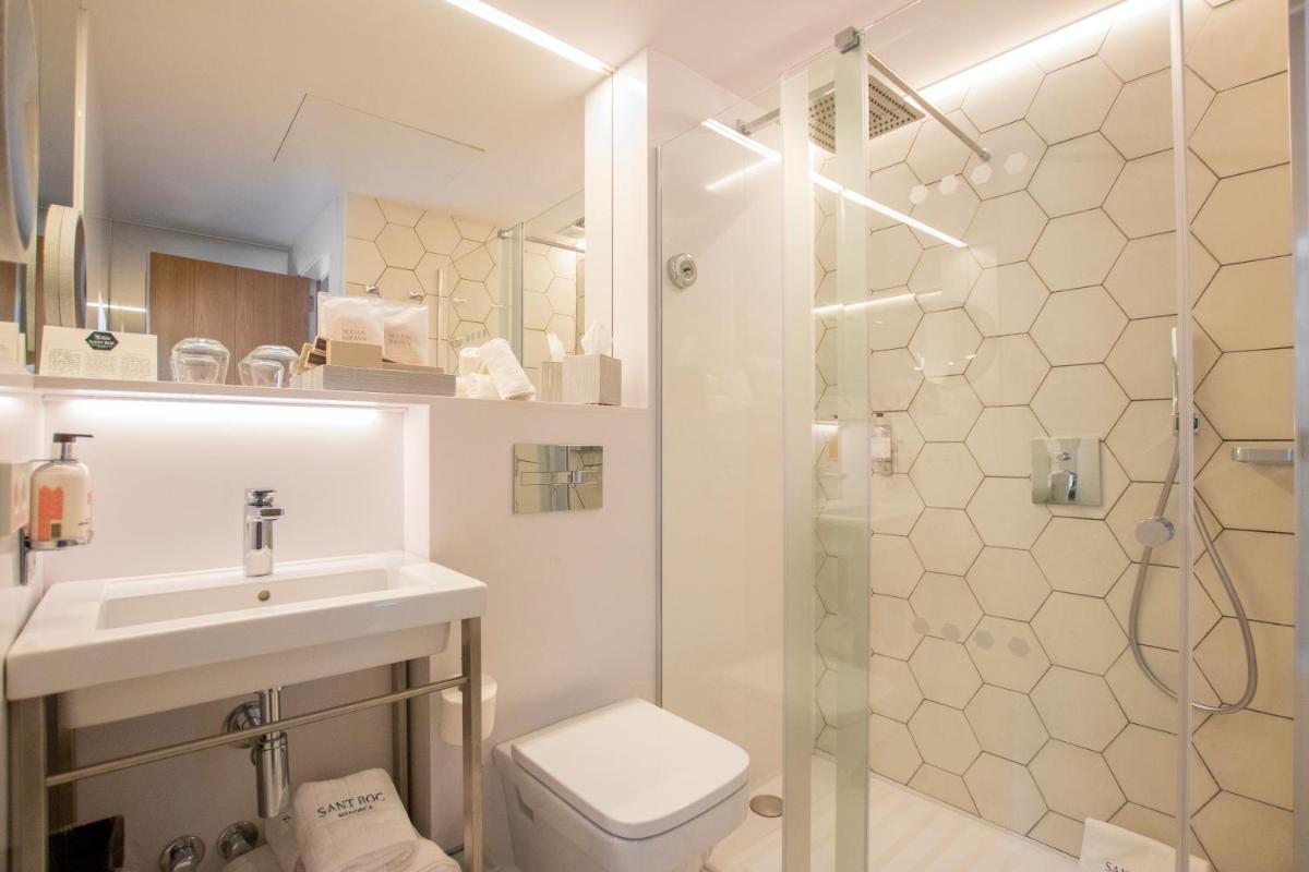 Un baño de Boutique Hotel Sant Roc & Spa