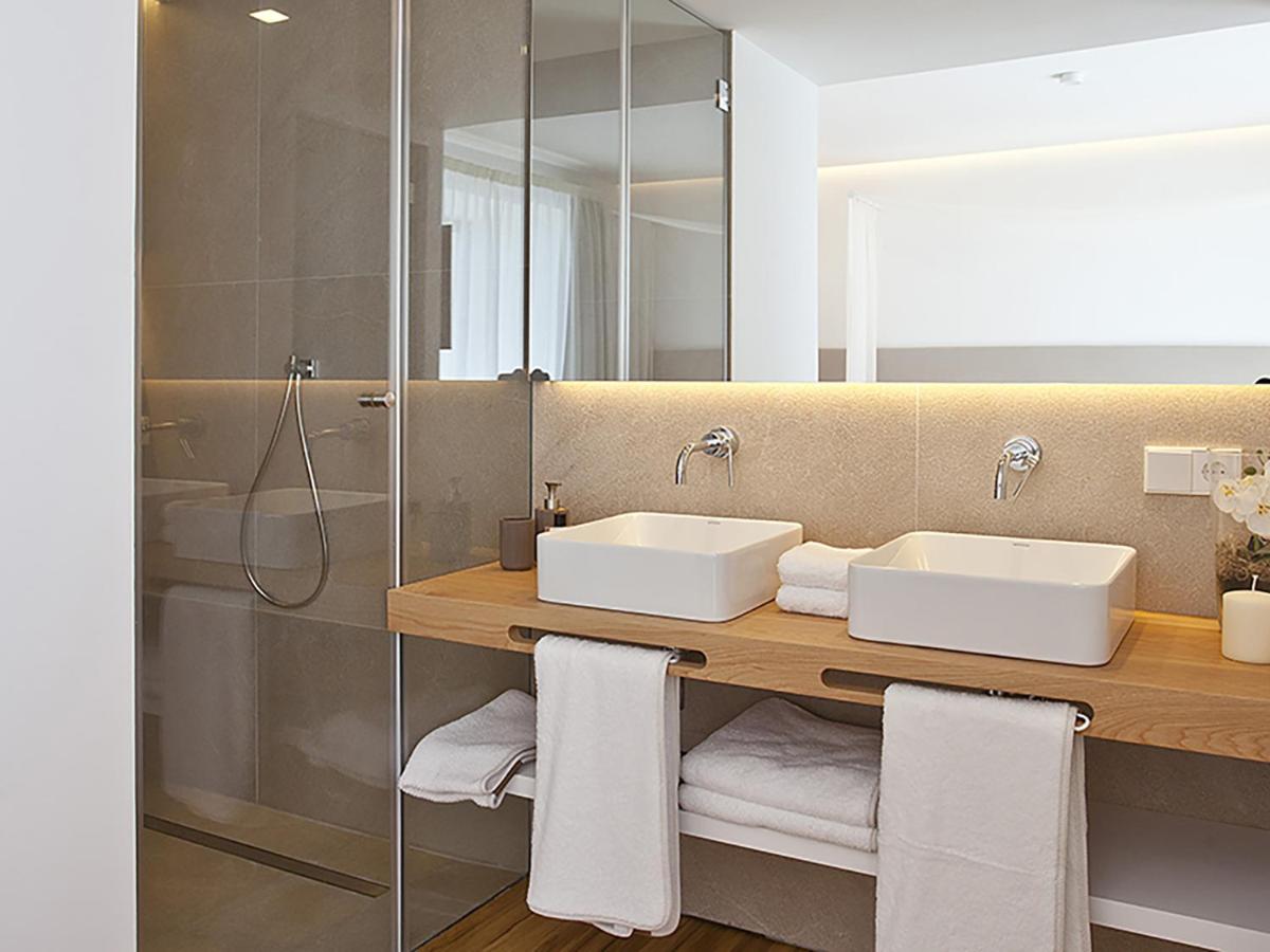 Un baño de Ynaira hotel & Spa